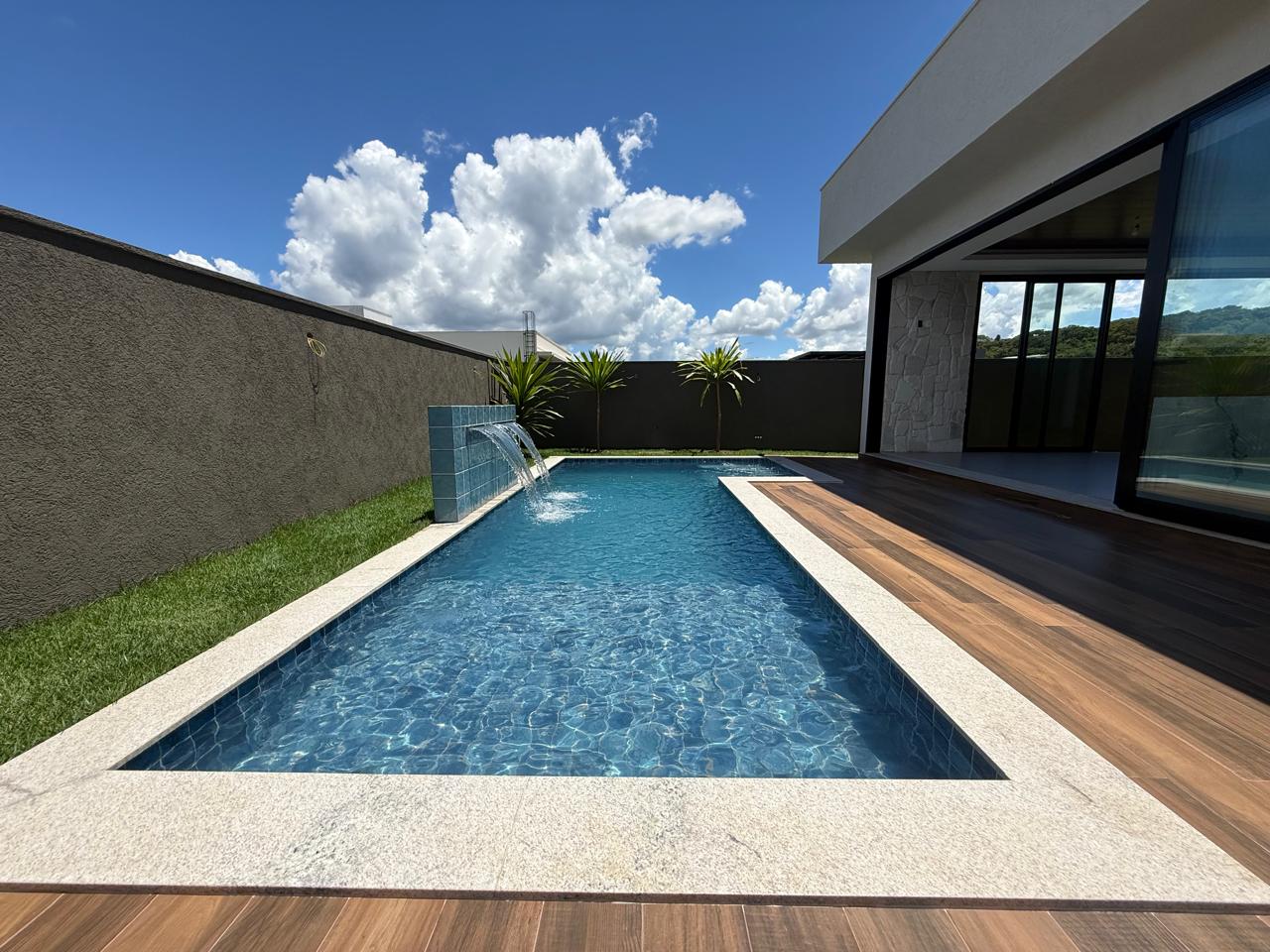 WhatsApp Image 2026-03-14 at 12.14.43 PLATEAU D’OR, 04 SUÍTES, TÉRREA, GOURMET, QUINTAL COM PISCINA E SPA.