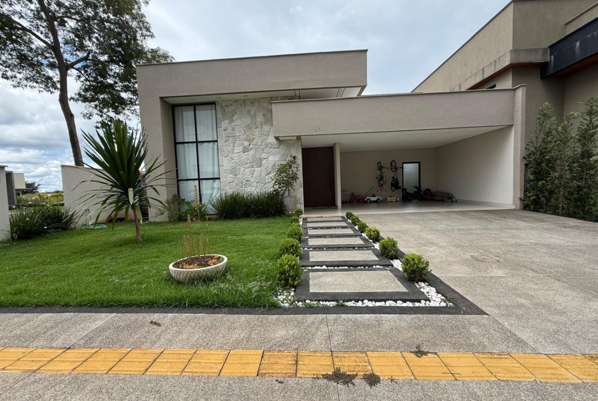 CASA TÉRREA 04 SUÍTES “RESIDENCIAL GOIÂNIA GOLFE CLUBE”!