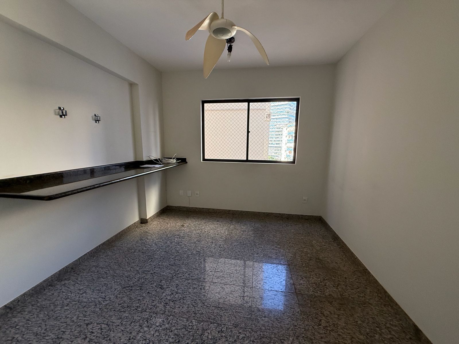 WhatsApp Image 2026-06-27 at 17.29.50 Apartamento com 04 quartos sendo 03 suítes. Ed Barra do Una, Rua T-66, vizinho ao Parque Vaca Brava.