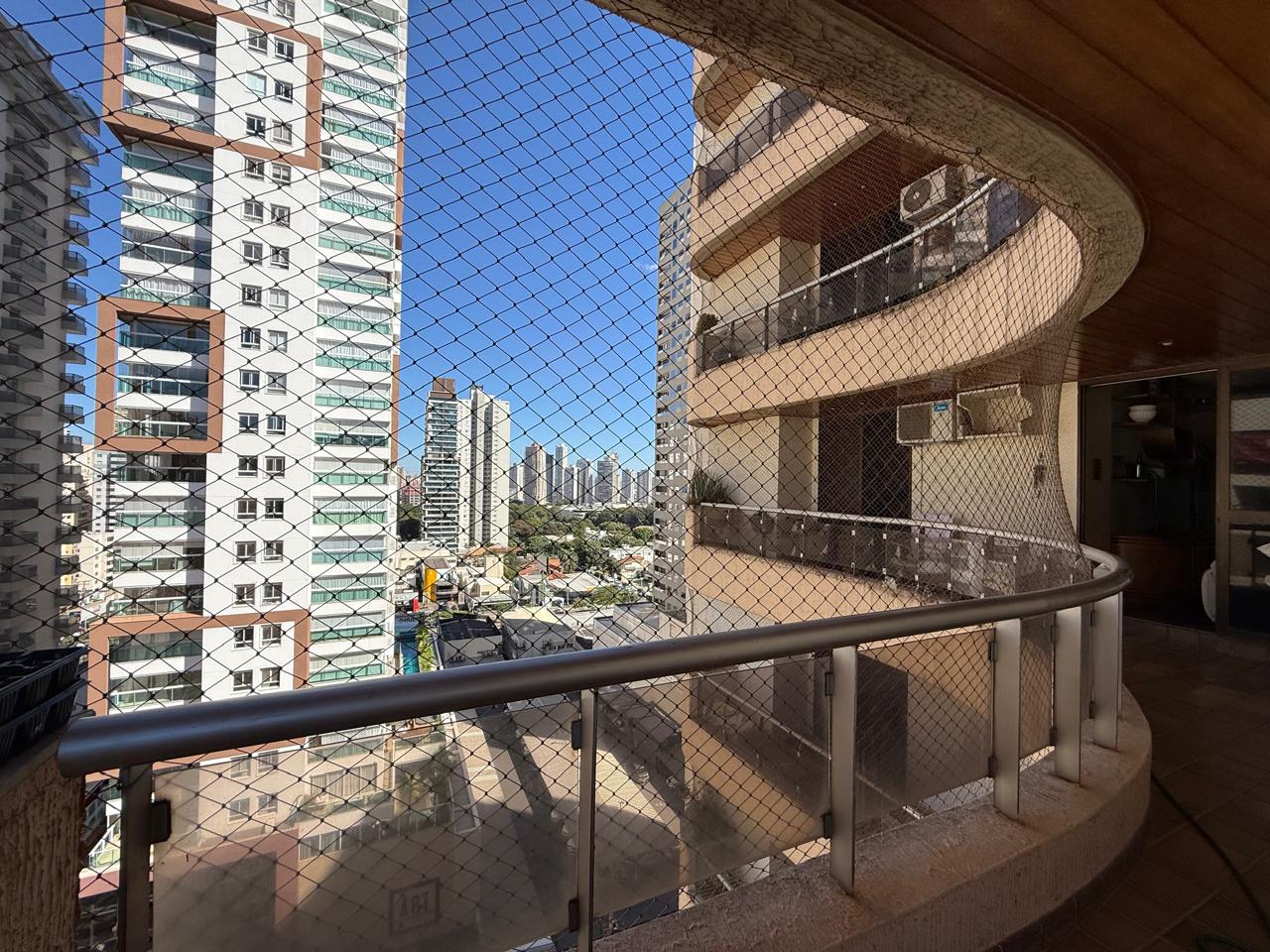 04 suítes com varanda, esquina, 01 por andar, 259m² e 03 gar., entre o Parque Vaca Brava e o Areião.