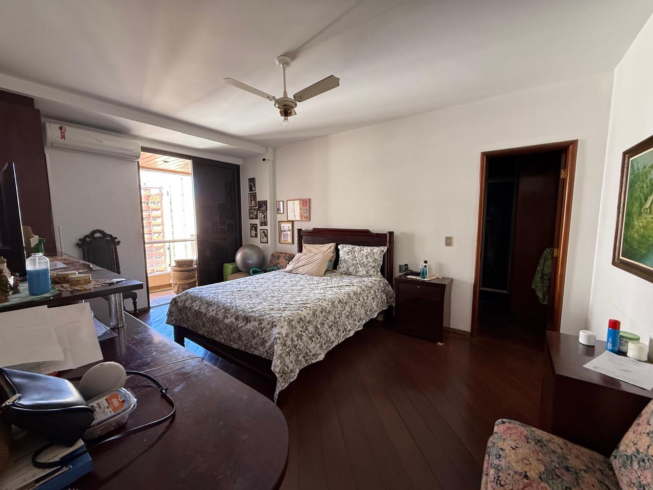 04 suítes com varanda, esquina, 01 por andar, 259m² e 03 gar., entre o Parque Vaca Brava e o Areião.