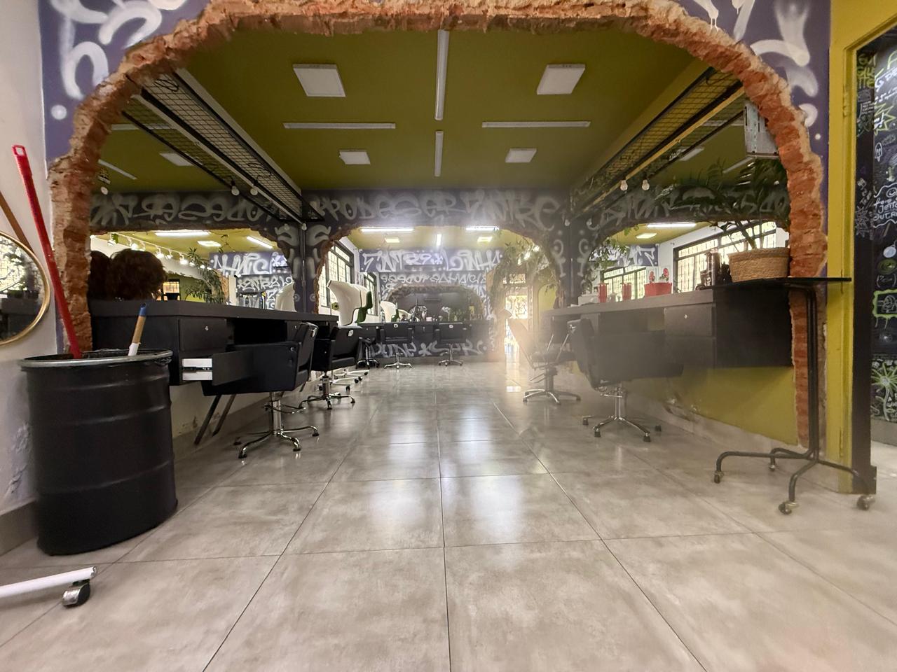 Casa térrea comercial na Rua C-258, acima da T-63 e próximo ao Banco SAFRA, alugada até janeiro/027.