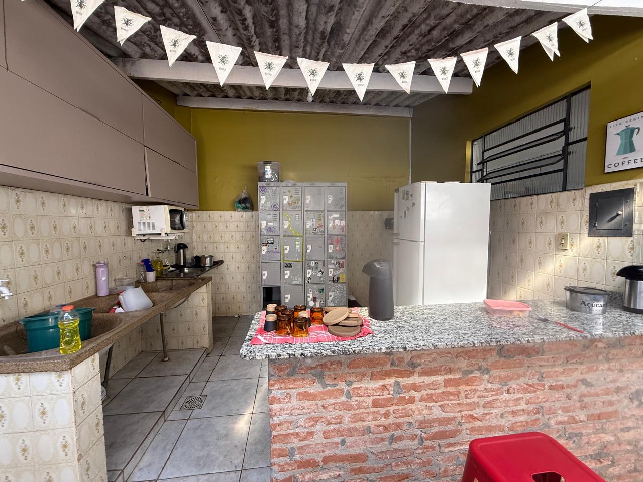 Casa térrea comercial na Rua C-258, acima da T-63 e próximo ao Banco SAFRA, alugada até janeiro/027.